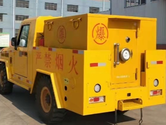 宁乡凯龙爆破器材运输车：保障爆破任务的安全运行